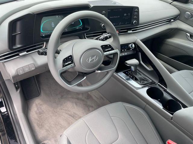 Photo of 2025 Black Hyundai ELANTRA HEV