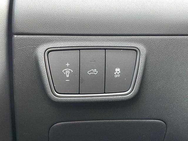 Photo of 2024 Phantom Black Hyundai SANTA CRUZ