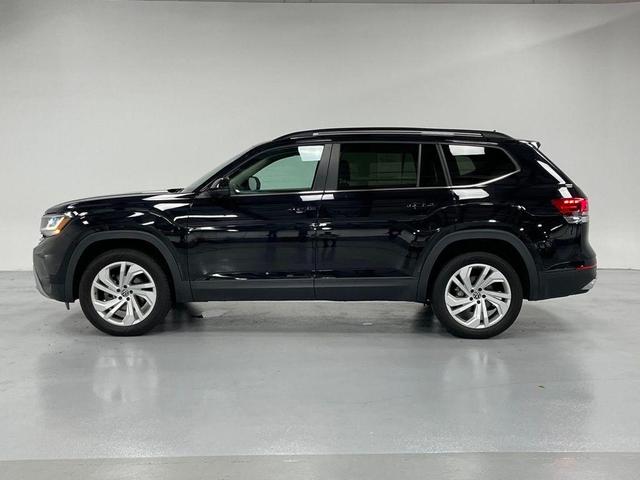Photo of 2021 Deep Black Pearl Effect Volkswagen Atlas
