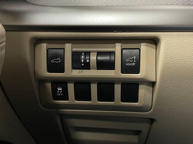 Photo of 2016 Crystal Black Silica Subaru Outback