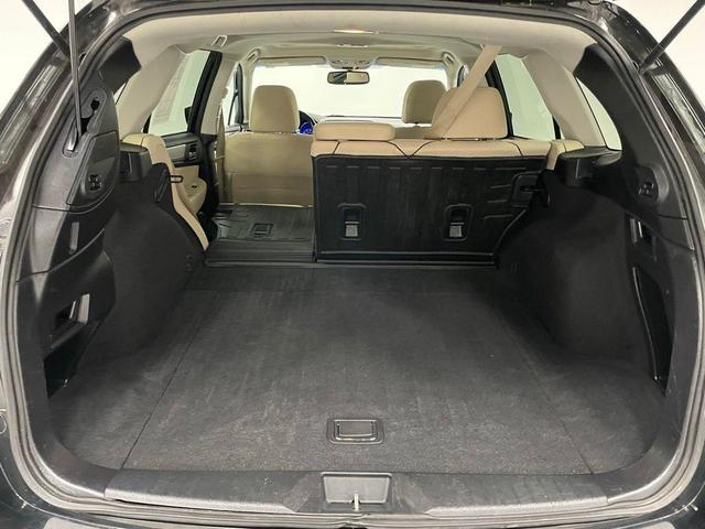 Photo of 2016 Crystal Black Silica Subaru Outback