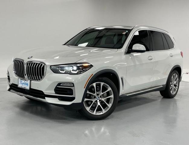 Photo of 2021 Mineral White Metallic BMW X5