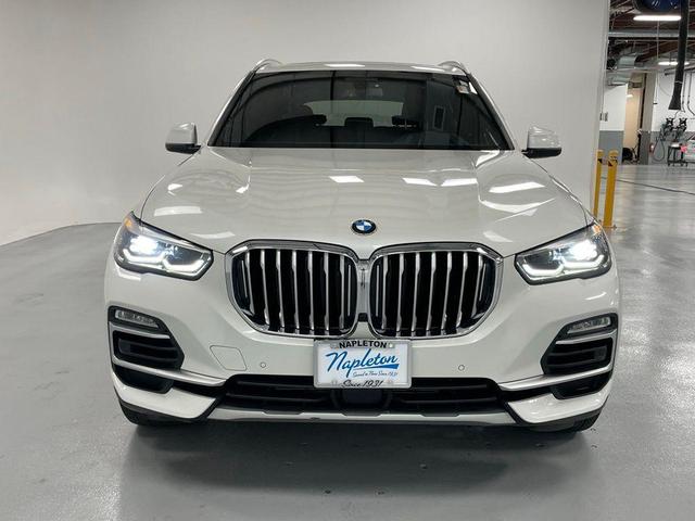 Photo of 2021 Mineral White Metallic BMW X5