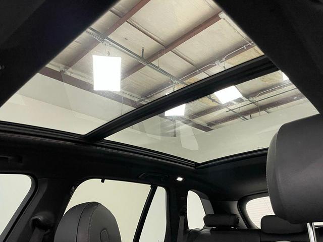 Photo of 2021 Mineral White Metallic BMW X5