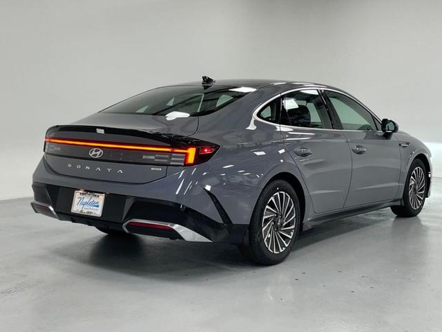 Photo of 2025 Blue Hyundai SONATA Hybrid