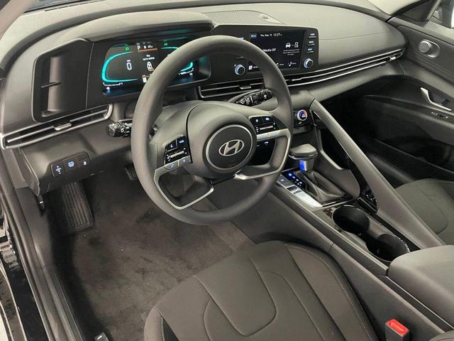 Photo of 2025 Black Hyundai ELANTRA HEV