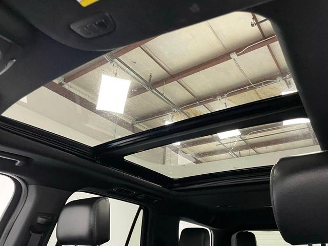 Photo of 2020 Oxford White Ford Expedition