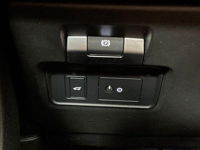 Photo of 2021 Eiger Grey Land Rover Discovery Sport