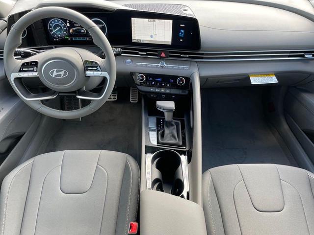 Photo of 2025 White Hyundai ELANTRA HEV