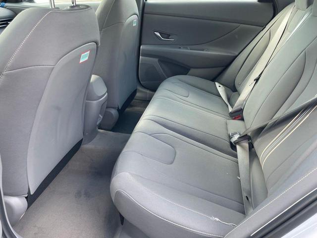 Photo of 2025 White Hyundai ELANTRA HEV