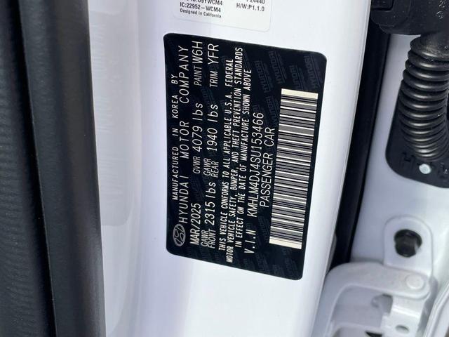 Photo of 2025 White Hyundai ELANTRA HEV