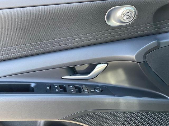 Photo of 2025 Amazon Gray Hyundai ELANTRA HEV