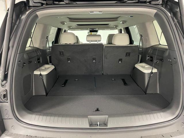Photo of 2025 Phantom Black Hyundai SANTA FE HEV