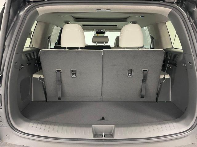 Photo of 2025 Phantom Black Hyundai SANTA FE HEV