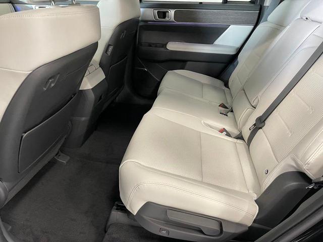 Photo of 2025 Phantom Black Hyundai SANTA FE HEV