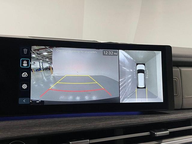Photo of 2025 Phantom Black Hyundai SANTA FE HEV