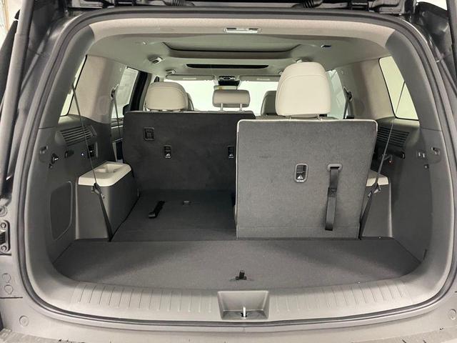 Photo of 2025 Phantom Black Hyundai SANTA FE HEV