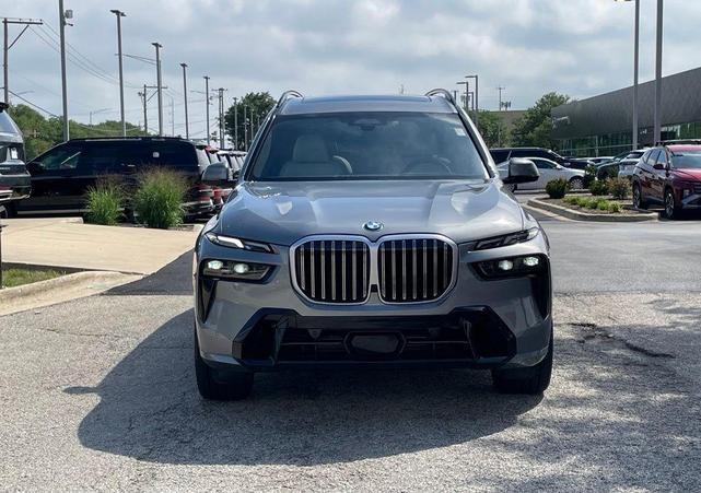Photo of 2024 Skyscraper Gray Metallic BMW X7