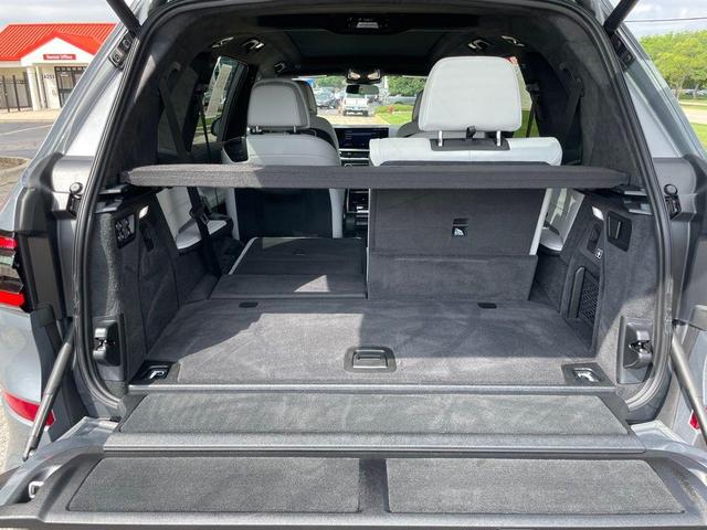 Photo of 2024 Skyscraper Gray Metallic BMW X7