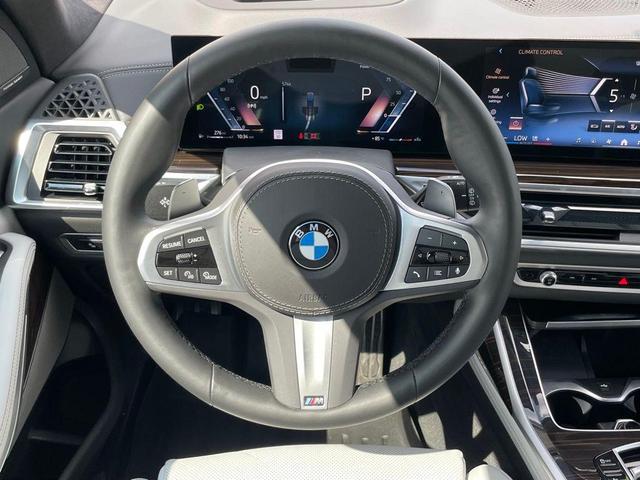 Photo of 2024 Skyscraper Gray Metallic BMW X7