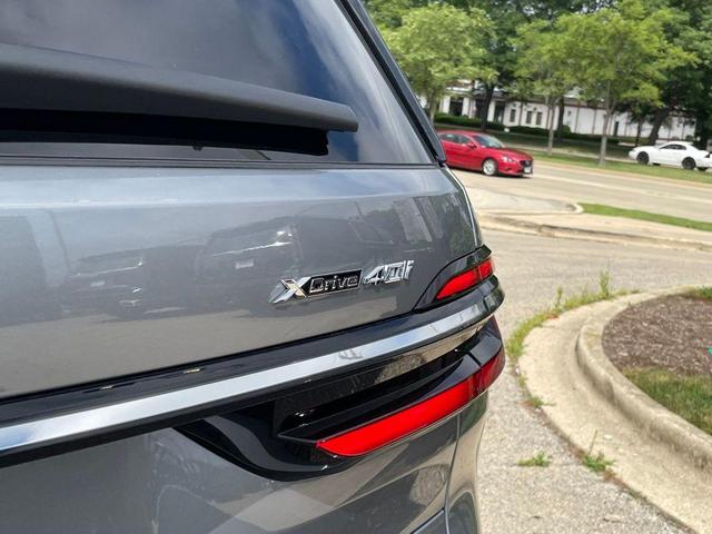 Photo of 2024 Skyscraper Gray Metallic BMW X7