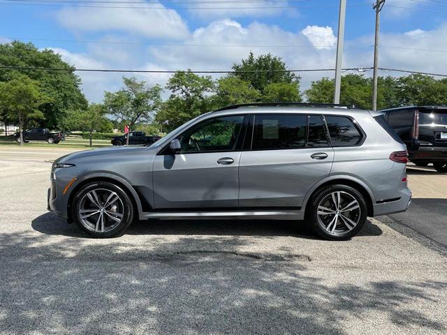 Photo of 2024 Skyscraper Gray Metallic BMW X7