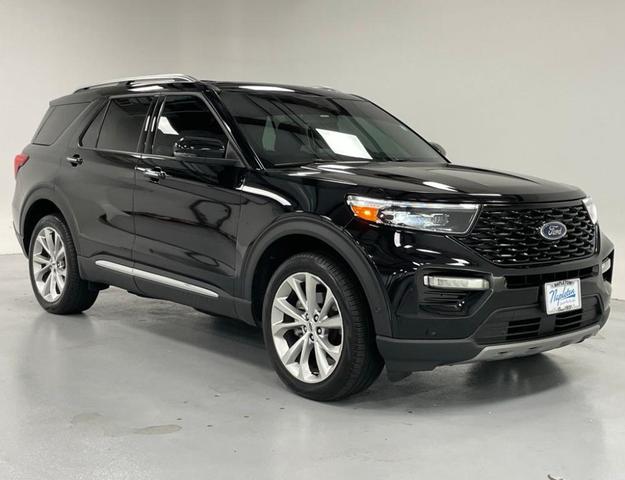 Photo of 2022 Black Metallic Ford Explorer