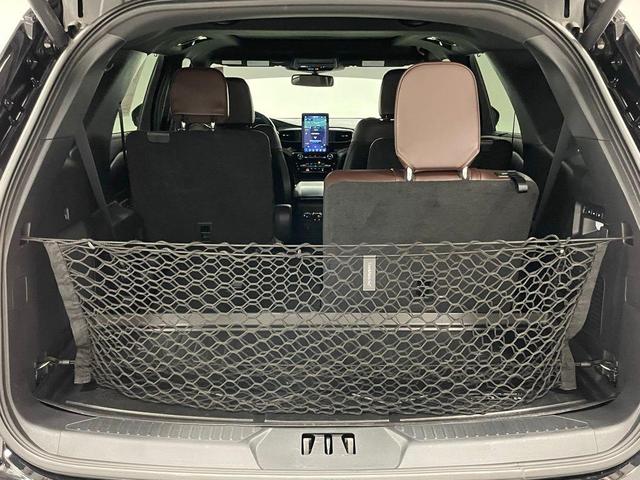 Photo of 2022 Black Metallic Ford Explorer