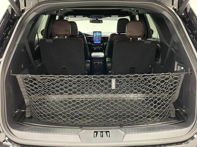 Photo of 2022 Black Metallic Ford Explorer