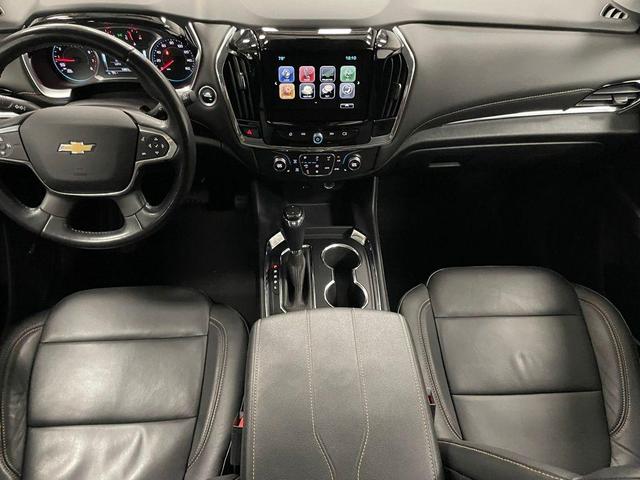 Photo of 2018 Iridescent Pearl Tricoat Chevrolet Traverse