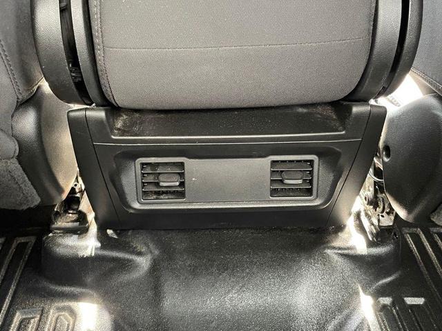 Photo of 2023 Summit White GMC Sierra 1500