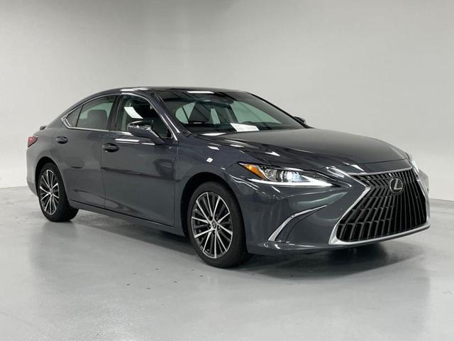 Photo of 2022 Gray Lexus ES 250