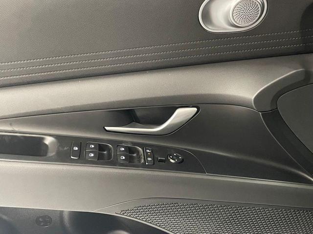 Photo of 2025 Metal Hyundai ELANTRA HEV
