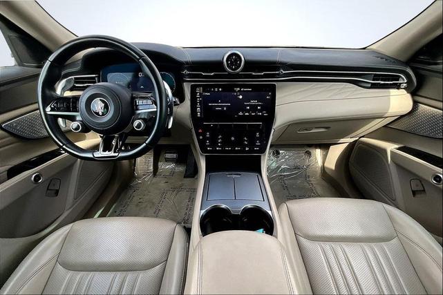 Photo of 2023 Bianco Astro Metallic Maserati Grecale