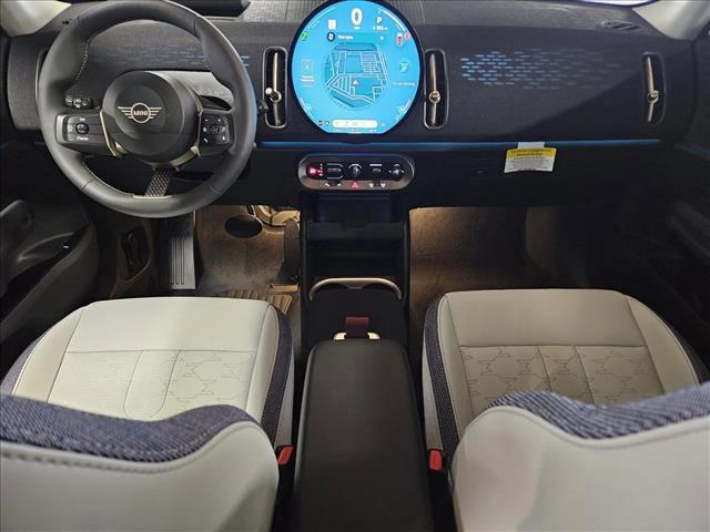 Photo of 2025 Melting Silver III Metallic MINI Countryman