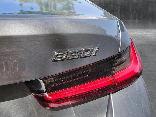 Photo of 2023 Skyscraper Grey Metallic BMW 330