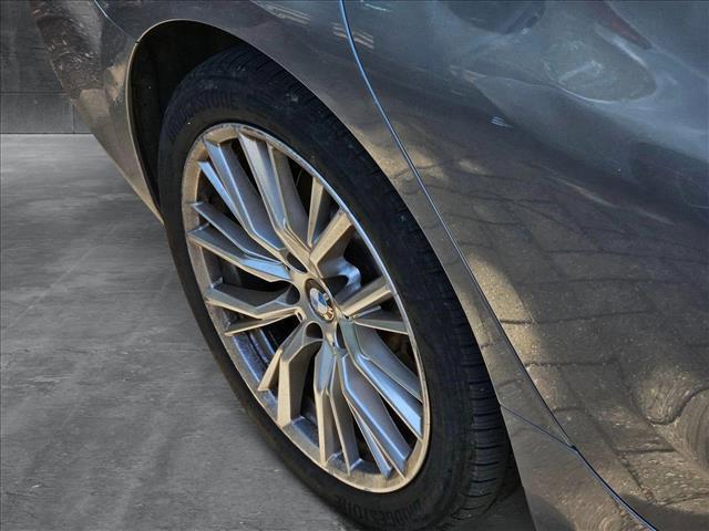 Photo of 2023 Skyscraper Grey Metallic BMW 330