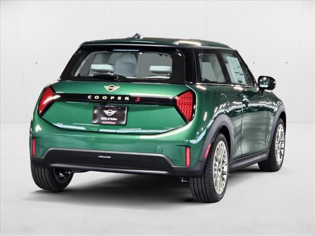Photo of 2025 British Racing Green IV Metallic MINI Hardtop