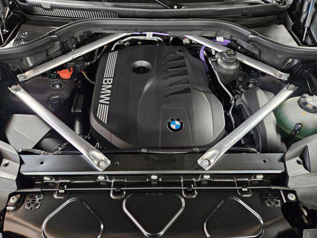Photo of 2026 Dravit Grey Metallic BMW X7