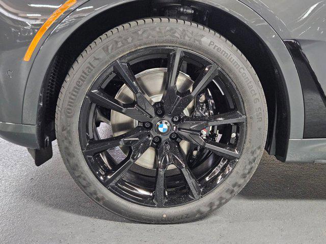 Photo of 2026 Dravit Grey Metallic BMW X7