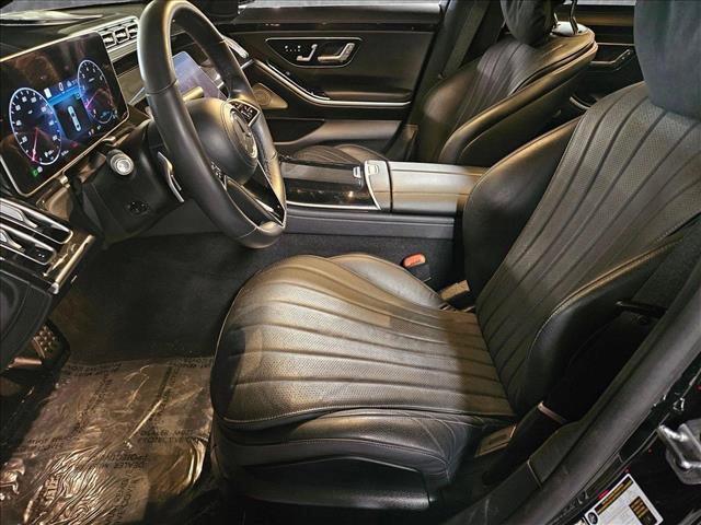 Photo of 2022 Black Mercedes-Benz S-Class