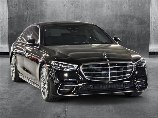 Photo of 2022 Black Mercedes-Benz S-Class