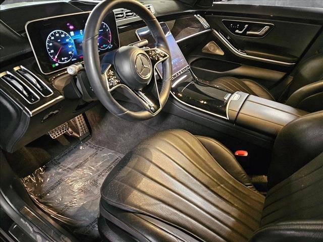 Photo of 2022 Black Mercedes-Benz S-Class
