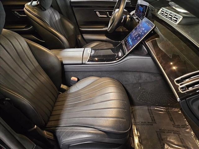 Photo of 2022 Black Mercedes-Benz S-Class