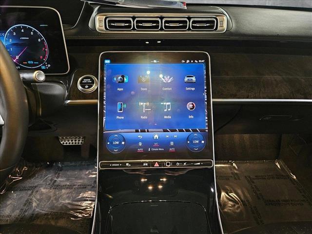 Photo of 2022 Black Mercedes-Benz S-Class