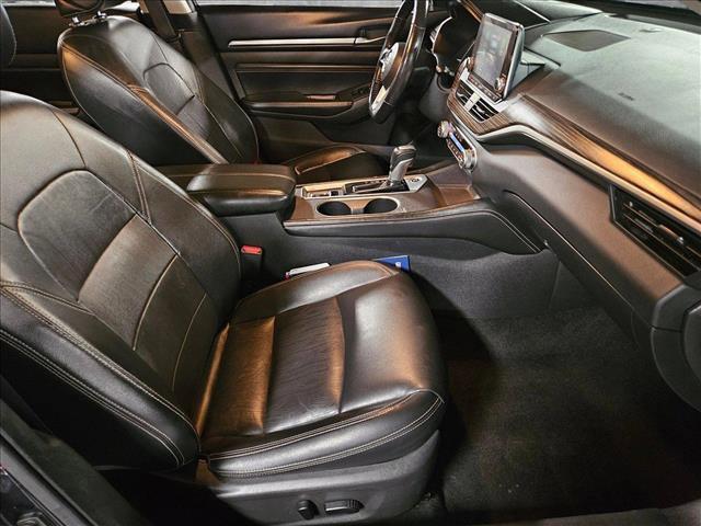 Photo of 2019 Storm Blue Metallic Nissan Altima