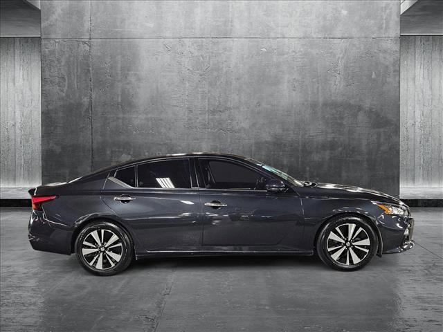 Photo of 2019 Storm Blue Metallic Nissan Altima