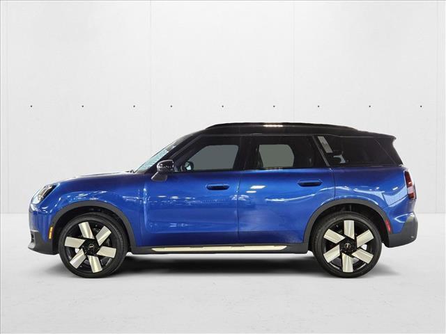 Photo of 2025 Blazing Blue Metallic MINI Countryman