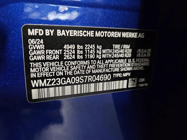Photo of 2025 Blazing Blue Metallic MINI Countryman