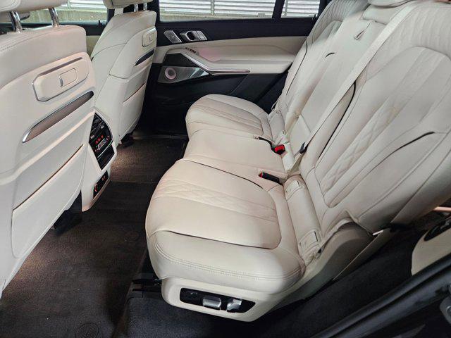Photo of 2026 Dravit Grey Metallic BMW X7